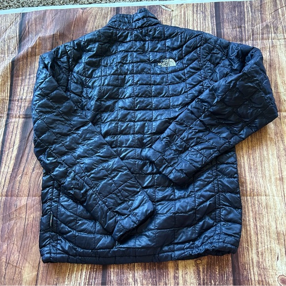 Men’s The Northface Thermoball Jacket Navy Size Medium - Picture 10 of 14